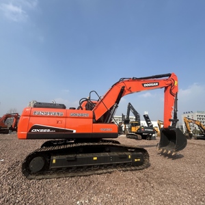 Excavadora Usada Doosan DX225LC de 22 Toneladas, Motor Isuzu Tier 3 Sin DEF, con Bomba y Engranaje para Carga de Roca en Pequeñas Canteras y Apilamiento - Product Image 1