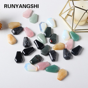 Mini ataúd de diferentes cristales, tallado de cristal Natural, artesanía realista, regalo de Halloween, venta al por mayor - Product Image 2