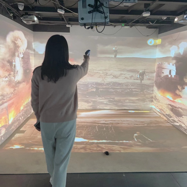 Interactive 360 Immersive Projection Room 3D Holographic Magic Space Cave System