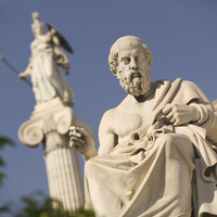 Grand penseur grec ancien sculpté à la main célèbre statue de Socrate en marbre sculpture en fibre de verre de célébrité