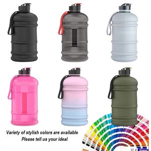 Botella de Agua Deportiva Personalizada SIN BPA con Logotipo al por Mayor, Botella Mezcladora de Plástico para Gimnasio de Gran Capacidad para Exteriores con Cuerda de 2.2L - Product Image 2