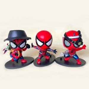 Action Figure Creativa di Spider-Man Modello Bambola con Cappello e Zaino Danneggiati in Battaglia Ornamento Decorativo da Scrivania in PVC - Product Image 6