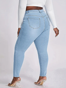 <span class=keywords><strong>Jeans</strong></span> a Vita Alta di Alta Qualità in Denim Lavato Azzurro per Donne e Mamme, con Zip e Bottoni, Elasticizzati, <span class=keywords><strong>Slim</strong></span> <span class=keywords><strong>Fit</strong></span>, Taglie Forti - Product Image 4
