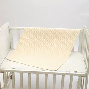 Matelas à langer bébé en coton imperméable, lavable et respirant, très grand, réutilisable, protège-matelas pour nouveau-né et soins menstruels - Product Image 4