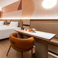 Cadre de lit plateforme en bois de teck massif avec tête de lit capitonnée, design moderne et luxueux, respectueux de l'environnement pour la chambre à coucher