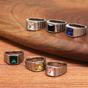 Anillos de Piedras Preciosas para Hombre de Acero Inoxidable con Baño de Titanio Estilo Punk de <span class=keywords><strong>Atila</strong></span> - Product Image 2