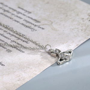 Conjunto de Collar y Pendientes de Latón con Circonitas para Mujer, Diseño de Luna, Saturno y Estrella, Estilo Reina Occidental Vivienne, Novedad, para Aniversario, Venta al por Mayor - Product Image 3