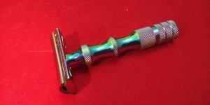 Rasoir de sécurité à manche en acier inoxydable à revêtement multiple - Product Image 3