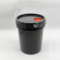 Seau en plastique industriel cylindrique de 20 L, qualité alimentaire, matériau épaissi, peinture personnalisée, couvercle et poignée colorés, scellable, vente en gros