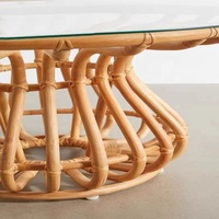 Table basse ronde en rotin de style bohème, plateau en verre, base en osier pour restaurant, café