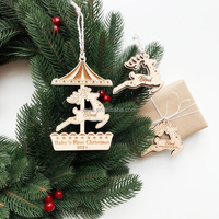 Maßgefertigte Lasergeschnittene Holzdekorationen Lasergravierte Ornamente Feiertagsdekorationen Christbaumschmuck