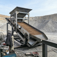 Équipement de criblage vibrant mobile haute performance pour le calibrage du sable et du gravier, précision de tamisage élevée, production horaire de 80 tonnes de pierres