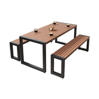 Ensemble de table de cuisine moderne pour l'extérieur avec tabourets de bar et bancs, structure en acier galvanisé, lattes en plastique PS