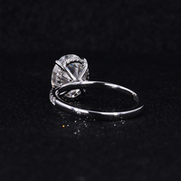 Versteckter Halo-Schmuck 14 Karat/18 Karat Weißgold Brilliant Oval Shaped Moissan ite Damen-Verlobung ringe
