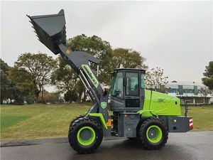 Chargeur compact intelligent et maniable, chargeur sur pneus à commande avancée pour l'aménagement paysager de précision, entrepôts - Product Image 4