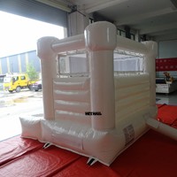 Château gonflable blanc 8x8 pieds avec piscine à balles, structure de saut commerciale avec parois latérales pour location événementielle