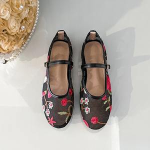 Zapatos Planos de Ballet Transpirables con Malla, Estilo Primavera-Otoño, Bordados con Rosas, Tipo Mary Jane, de Punta Redonda y Corte Bajo - Product Image 2