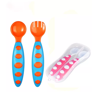 Juego de Tenedor y Cuchara para Bebé, Utensilios de Alimentación, Kit de <span class=keywords><strong>Cubiertos</strong></span> Educativos, Vajilla para Niños Pequeños, Regalo con Estuche de Transporte - Product Image 3