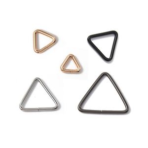 Hebilla Metálica Triangular Personalizada de Aleación de Zinc Resistente, Anillo de Moda Ecológico, Herraje Especial para Accesorios de Bolsos con Correa de Cuero - Product Image 1