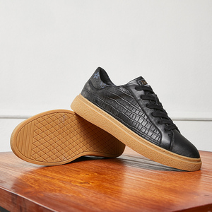 Chaussures basses décontractées en cuir véritable de haute qualité pour hommes, personnalisables avec un MOQ faible, disponibles en noir, blanc et marron - Product Image 2