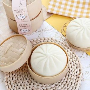 Jouet anti-stress en PVC à rebond lent, simulation Xiaolongbao, nouveauté, pour enfants de 5 à 7 ans, mignon et populaire sur internet - Product Image 3