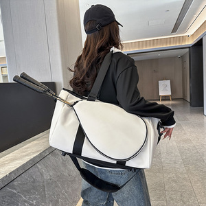 Nouveau style de <span class=keywords><strong>sac</strong></span> de <span class=keywords><strong>raquette</strong></span> de <span class=keywords><strong>badminton</strong></span> à logo personnalisé <span class=keywords><strong>sac</strong></span> de <span class=keywords><strong>raquette</strong></span> de tennis de sport de grande capacité - Product Image 2