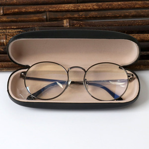 Étui à <span class=keywords><strong>lunettes</strong></span> à coque rigide à la mode Logo personnalisé Étui à <span class=keywords><strong>lunettes</strong></span> <span class=keywords><strong>en</strong></span> <span class=keywords><strong>cuir</strong></span> Étui à <span class=keywords><strong>lunettes</strong></span> de soleil et boîte Emballage de <span class=keywords><strong>lunettes</strong></span> - Product Image 1