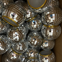 Jardinière boule disco suspendue de couleur argent de 6 pouces pour décoration intérieure de la maison avec pot d'arrosage automatique