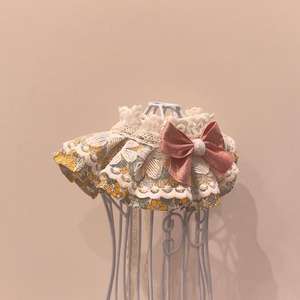 Baumwoll-Spitzen-Lätzchen im Prinzessinnen-Stil mit Blumenmuster für Katzen, Hunde, Ragdoll-Puppen – Kleidung für alle Jahreszeiten, Speicheltuch für Haustiere, Haustierzubehör OEM/ODM - Product Image 3