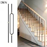 Balustre d'escalier en fer forgé de luxe DVN, intérieur, noir mat, ovale, en fer massif, avec décorations dorées