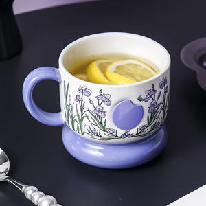 Tasse en céramique irisée violette avec poignée, motif floral, pour thé ou café, idéale pour la maison, le bureau ou comme cadeau, tasse individuelle - Product Image 2