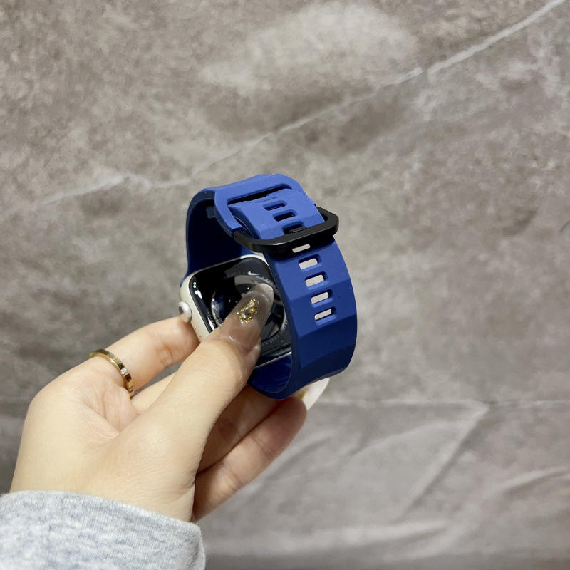 สีน้ำเงินเที่ยงคืน