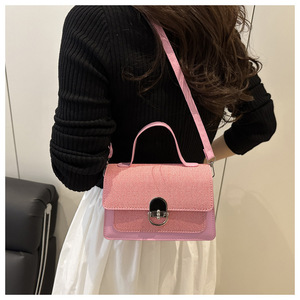 2025 nouveauté dames sac à main en cuir PU léger luxe petit sac carré avec serrure sac à bandoulière pour les femmes - Product Image 5