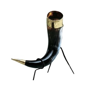 Authentique cornes à boire viking pour les passionnés d'histoire, cornes à boire viking faites à la main avec support en métal à bas prix - Product Image 4