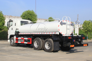 Camión Cisterna de Agua de Servicio Pesado ISUZU 6X4 20000L para Minería y Construcción - Product Image 5