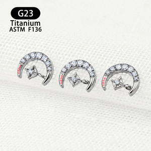 Boucles d'oreilles en titane en forme de lune G23 incrustées de zircon pour piercing du cartilage de l'oreille - Product Image 2