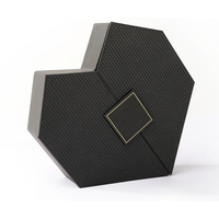 Boîte cadeau en forme de cœur, logo personnalisé, carton noir, emballage de parfum en papier, vente en gros