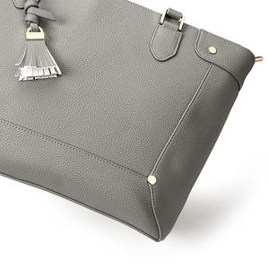 Sac à bandoulière pour femme à pompons tendance, sac à bandoulière pour femme en cuir PU de haute qualité à motif litchi - Product Image 4