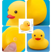 Jouets de bain pour bébé en caoutchouc personnalisés uniques de 2 pouces, motifs variés, mini, petits, avec logo, en gros