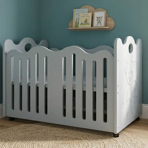 Cuna de Madera de Abeto Europeo, Color Gris Claro, Moderna, con Base de Colchón Ajustable en Tres Posiciones - Product Image 1