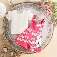 Ensemble deux pièces d'été pour bébé fille : T-shirt doux en coton côtelé à manches courtes + Short à bretelles imprimé lettres et dessins animés
