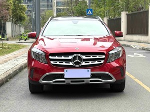 Voiture <span class=keywords><strong>d</strong></span>'<span class=keywords><strong>occasion</strong></span> bien entretenue Mercedes-Benz <span class=keywords><strong>GLA</strong></span> 200 2019 2020 2021 1.6T DCT SUV LHD Compacte de luxe avec toit ouvrant panoramique en bon état - Product Image 2