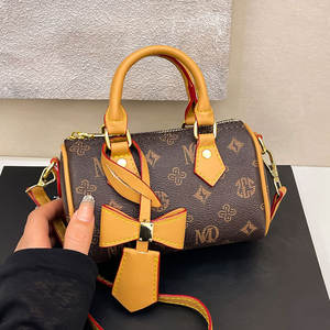 Venta al por mayor <span class=keywords><strong>bolsos</strong></span> de diseñador de lujo de las mujeres Casual Boston portátil almohada bolsa cremallera geométrico versátil temperamento personalizado - Product Image 2