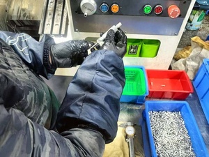 Fournisseur direct d'usine <span class=keywords><strong>MISUMI</strong></span>, boulons de dénudage en acier inoxydable conformes aux normes ISO M4 M4.5 M5 M5.5 M6 M6.5 M8 M10 - Product Image 5
