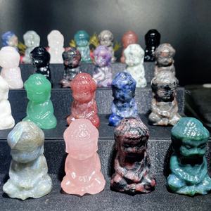 卸売特価 天然混合素材 赤ちゃん仏像彫刻 クリスタルクォーツ彫刻工芸品 装飾用 - Product Image 2