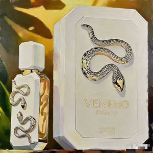 น้ำหอมระดับท็อป กลิ่นหอมหรูหรา รูปทรงงู กลิ่นไม้ ผสมผสานกลิ่นแบบตะวันออก กลิ่นหอมเข้มข้น เหมาะสำหรับทั้งชายและหญิง - Product Image 1