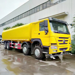 Camion-citerne SINOTRUK HOWO 8X4 371HP 30M3 30000L, nouveau modèle de marque réputée avec transmission manuelle pour les exploitations agricoles - Product Image 3