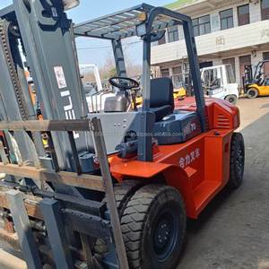 Heli H2000 70 <b>Used</b> Diesel Powered <b>Pallet</b> Truck with Isuzu Engine 7 Ton Load Capacity 4X4 Drive - Product Image 3