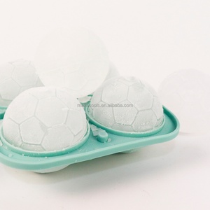 แม่พิมพ์ทำน้ำแข็งซิลิโคนรูปทรงลูกฟุตบอล ปลอดสาร BPA - Product Image 5