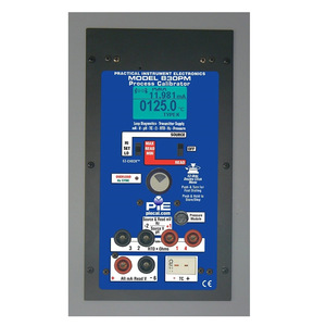 Calibrateur de processus Piecals 830PM avec écran rétroéclairé double, diagnostic multiparamètres, USA - Product Image 1